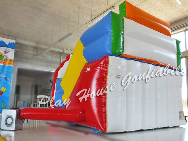 scivolo-gonfiabile-ludoteca-parco-giochi (5)